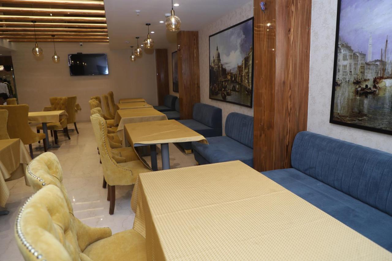 The Royal Class Hotel Gwalior Eksteriør billede