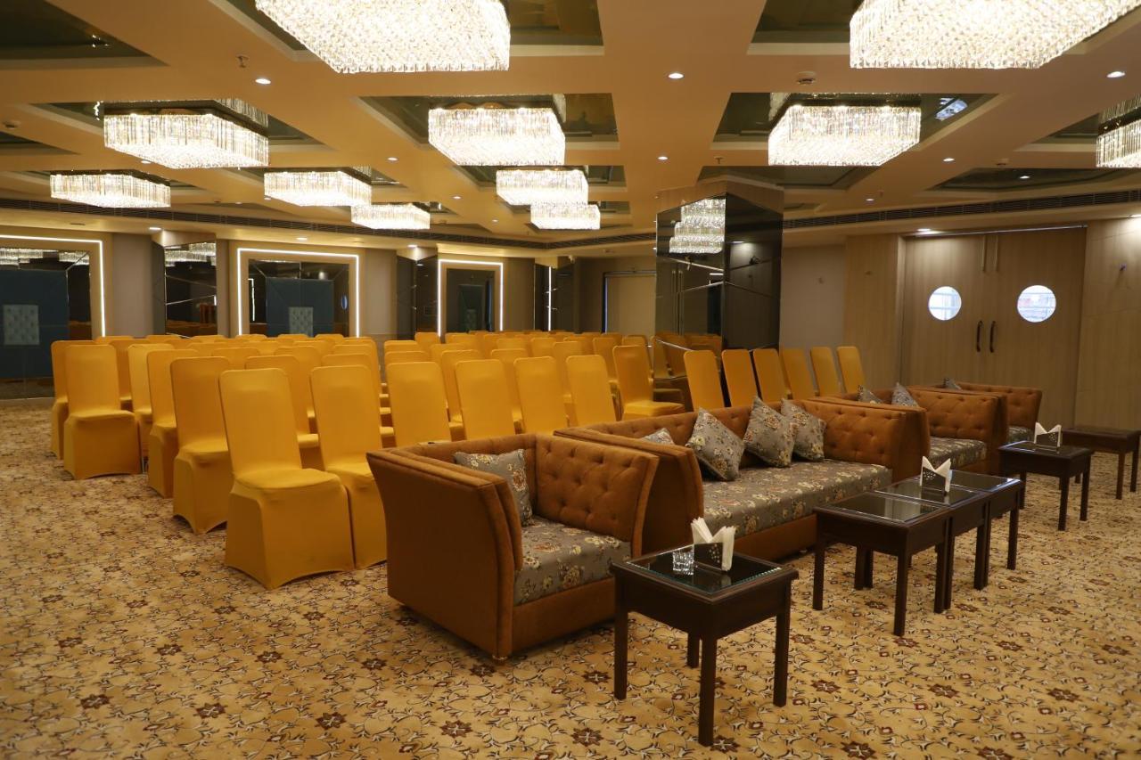 The Royal Class Hotel Gwalior Eksteriør billede